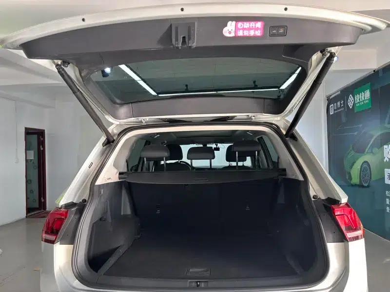 Tiguan L 2019 330TSI Automatic 2WD Smart Luxury Edition (China VI Emission Standard) — миниатюра 17