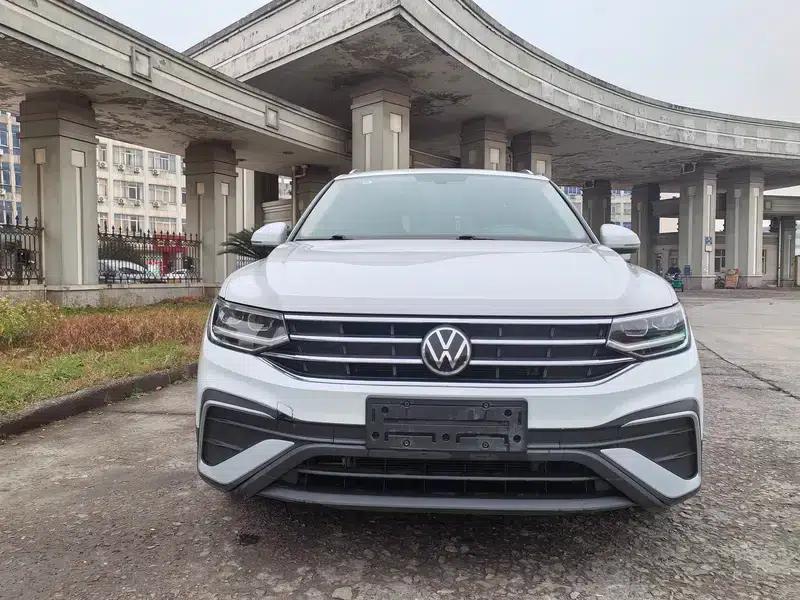 Tiguan L 2023 300TSI 2WD Smart Edition — миниатюра 2