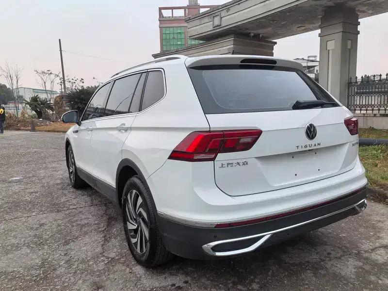 Tiguan L 2023 300TSI 2WD Smart Edition — миниатюра 4