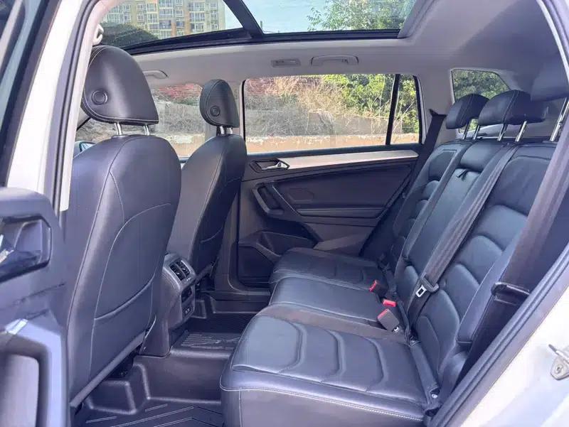 Tiguan L 2018 330TSI Automatic 2WD Luxury Edition — миниатюра 16