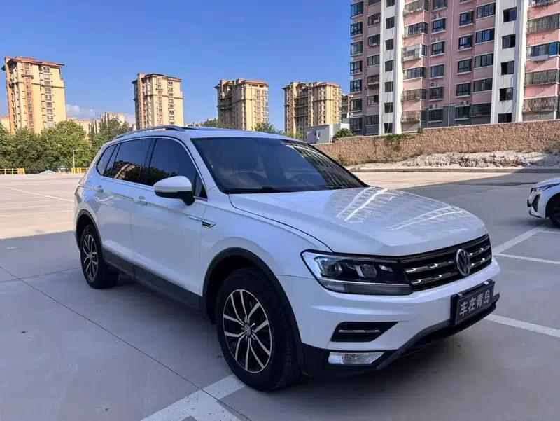 Tiguan L 2018 330TSI Automatic 2WD Luxury Edition — миниатюра 3
