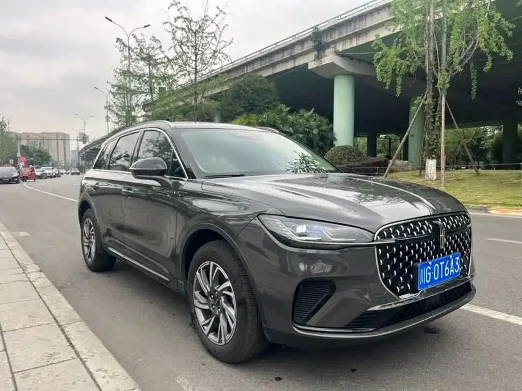Adventurer 2023 2.0T 2WD Premium Edition — миниатюра 3