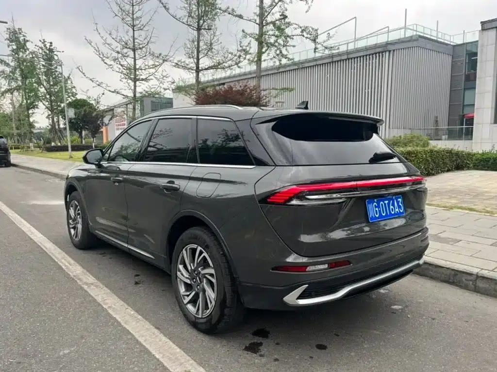 Adventurer 2023 2.0T 2WD Premium Edition — миниатюра 7
