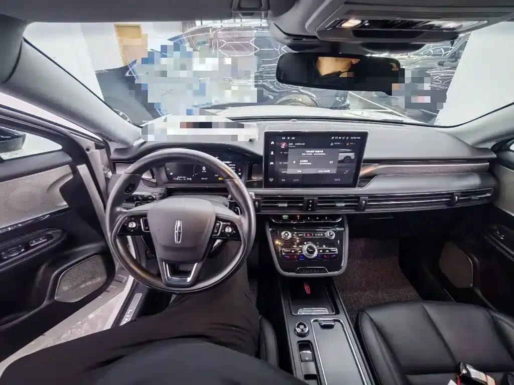2022 Toyota Adventurer Facelift 2.0T 2WD Premium Edition — миниатюра 10