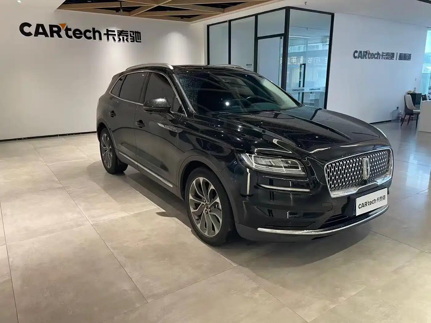 Navigator 2021 2.0T AWD Premium Edition — миниатюра 3