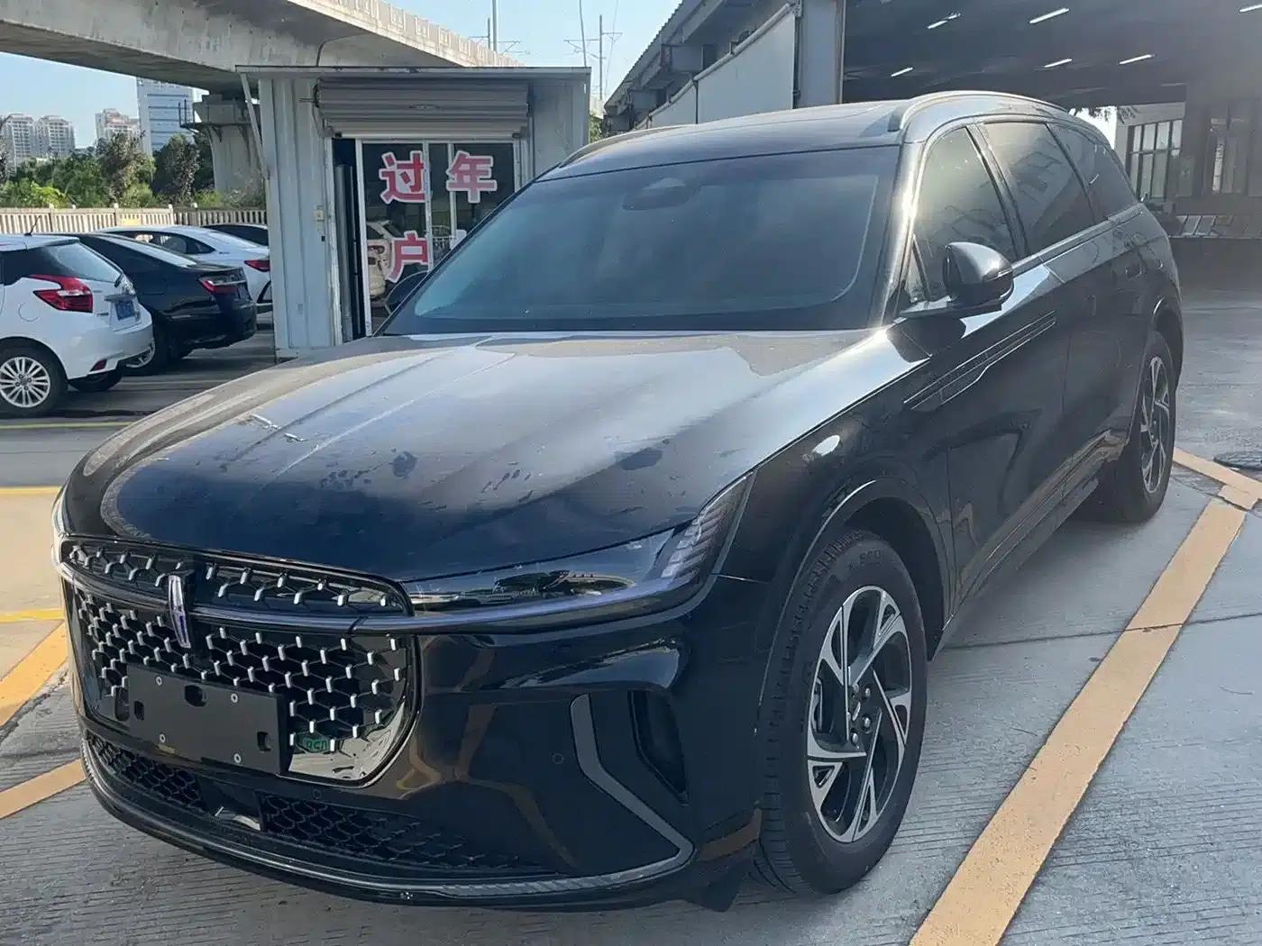 Navigator 2025 2.0T AWD Premium Hybrid — миниатюра 1