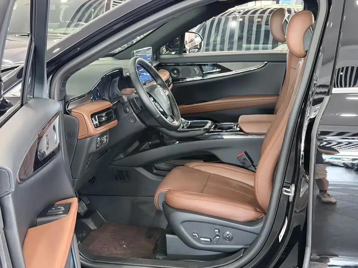 Navigator 2021 2.7T AWD Premium Edition — миниатюра 6