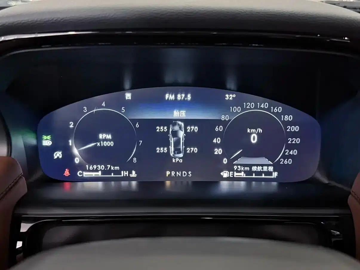 Navigator 2021 2.7T AWD Premium Edition — миниатюра 9