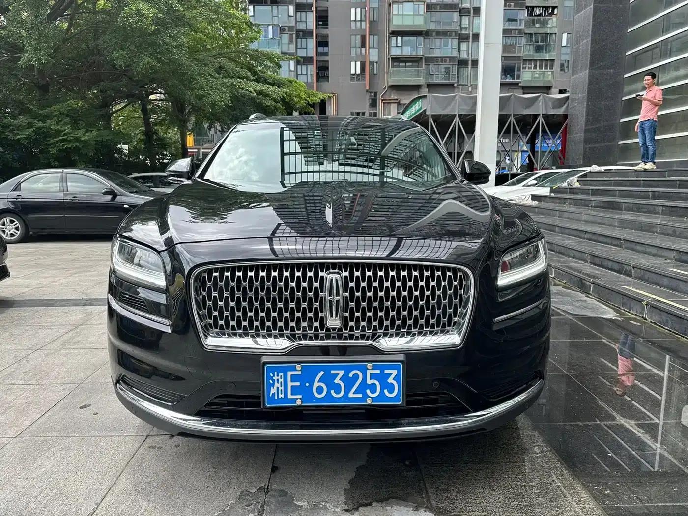 Navigator 2023 2.0T AWD Premium Edition — миниатюра 2