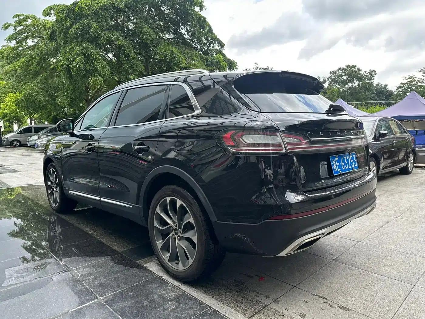 Navigator 2023 2.0T AWD Premium Edition — миниатюра 9