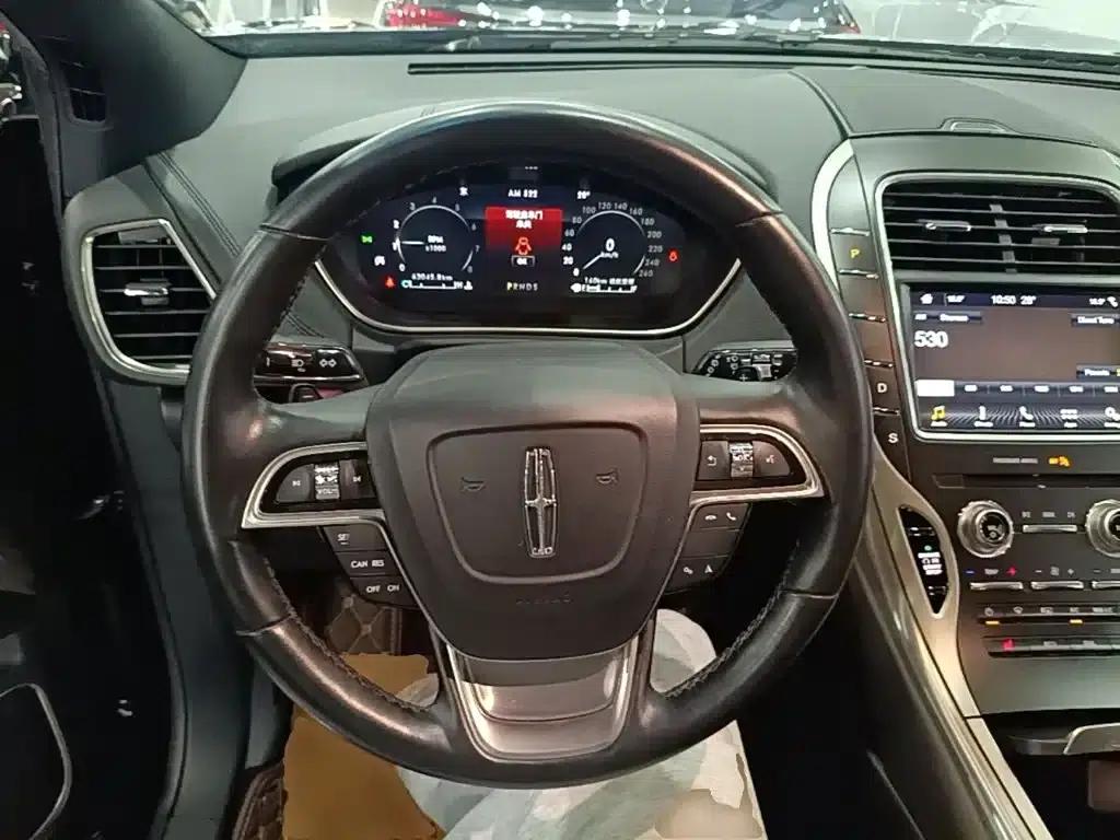 2019 Navigator Imported Model 2.0T Two-Wheel Drive Premium Edition (China VI Emission Standard) — миниатюра 11