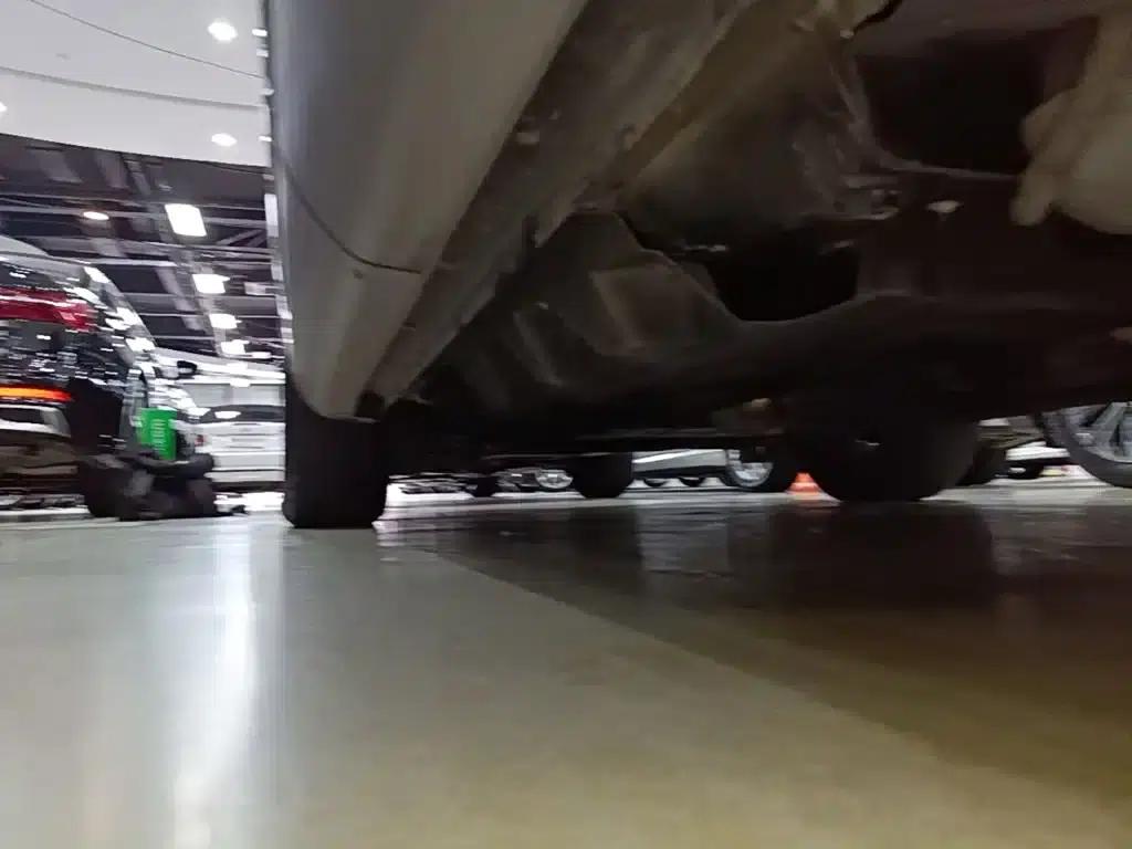 2019 Navigator Imported Model 2.0T Two-Wheel Drive Premium Edition (China VI Emission Standard) — миниатюра 22