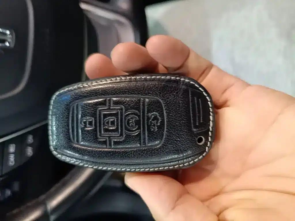 2019 Navigator Imported Model 2.0T Two-Wheel Drive Premium Edition (China VI Emission Standard) — миниатюра 9