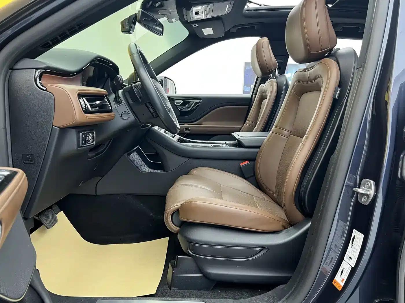 2021 Aviator 3.0T V6 AWD Premium Edition — миниатюра 4