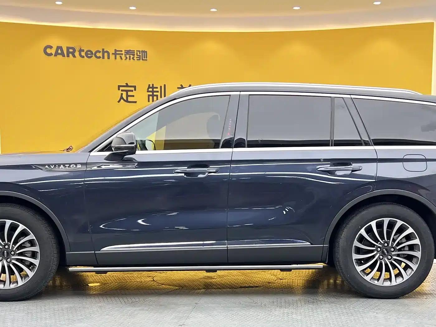 2021 Aviator 3.0T V6 AWD Premium Edition — миниатюра 32