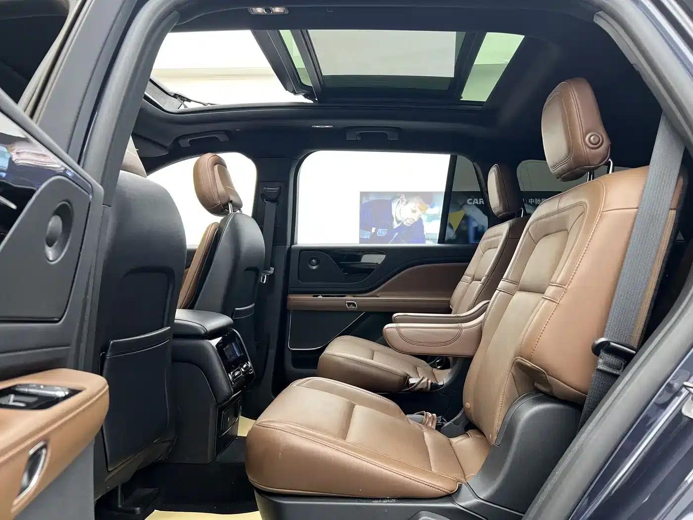 2021 Aviator 3.0T V6 AWD Premium Edition — миниатюра 8