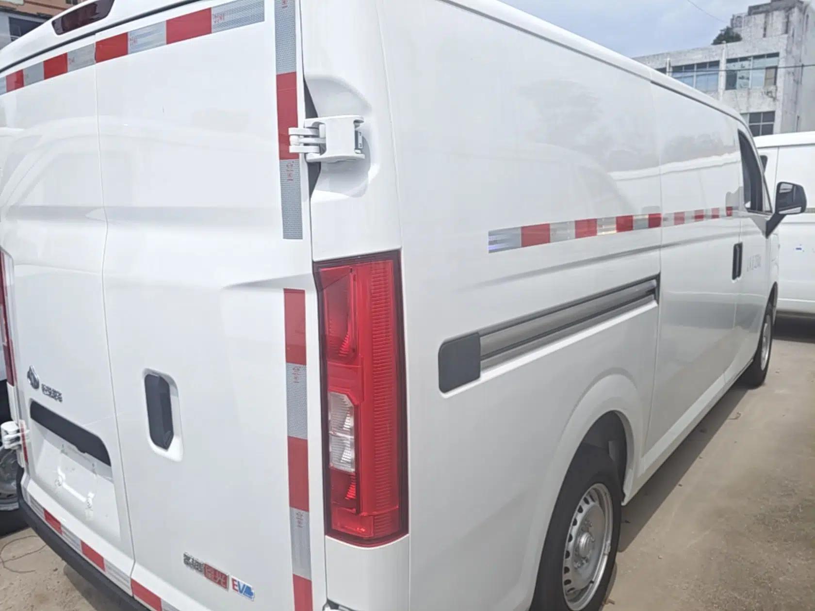 CHANGAN KUAYUE Starlight EV 2025 Model 3-Passenger Van, 305 km, Comfort Edition — миниатюра 6