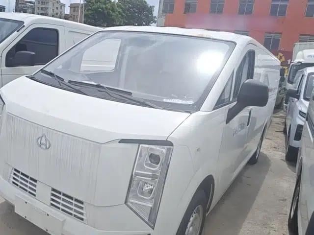CHANGAN KUAYUE Starlight EV 2025 Model 3-Passenger Van, 305 km, Comfort Edition