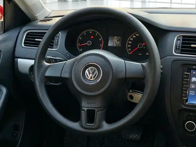 2012 Volkswagen Sagitar 1.6L Automatic Comfort Model — миниатюра 6