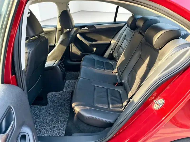 2012 Volkswagen Sagitar 1.6L Automatic Comfort Model — миниатюра 8