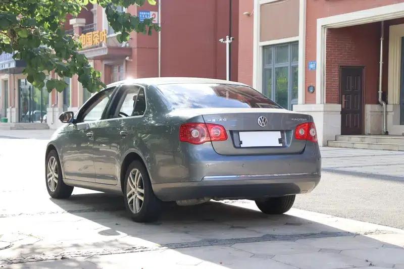2009 Volkswagen Sagitar 1.6L Manual Comfort Model — миниатюра 4