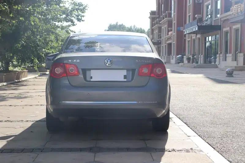2009 Volkswagen Sagitar 1.6L Manual Comfort Model — миниатюра 5