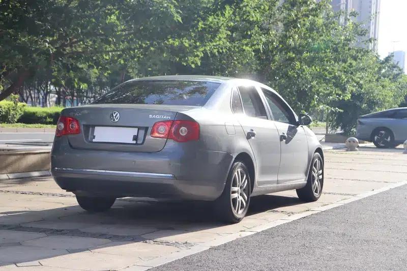 2009 Volkswagen Sagitar 1.6L Manual Comfort Model — миниатюра 6