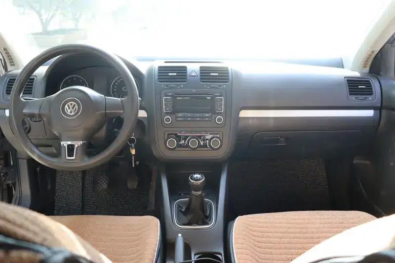 2009 Volkswagen Sagitar 1.6L Manual Comfort Model — миниатюра 7