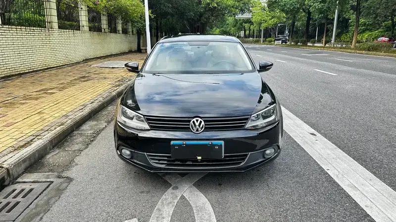 2012 Volkswagen Sagitar 1.6L Automatic Comfort Model — миниатюра 2
