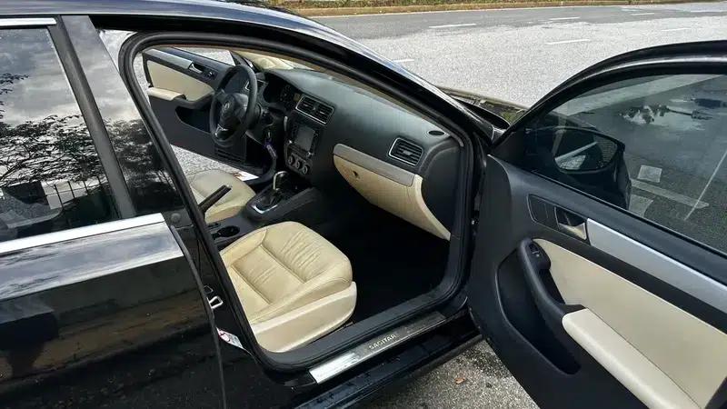 2012 Volkswagen Sagitar 1.6L Automatic Comfort Model — миниатюра 14