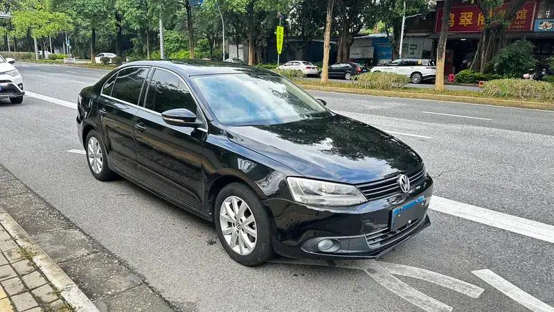 2012 Volkswagen Sagitar 1.6L Automatic Comfort Model — миниатюра 3