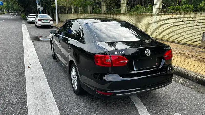 2012 Volkswagen Sagitar 1.6L Automatic Comfort Model — миниатюра 4