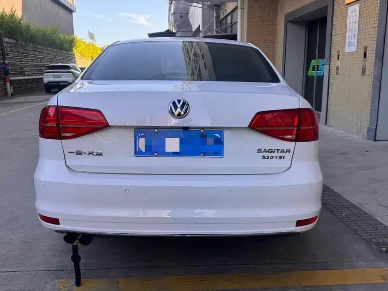 2015 Volkswagen Sagitar 230TSI Automatic Comfort Model — миниатюра 5