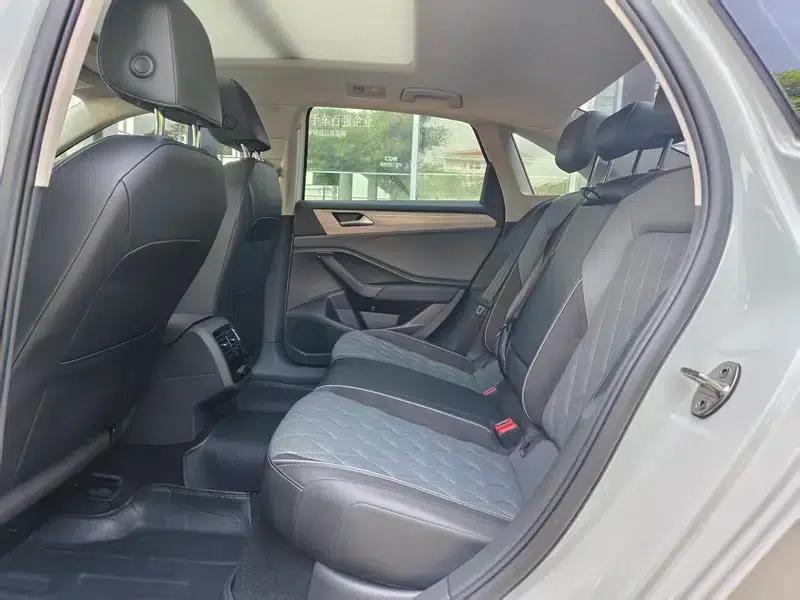 2023 Volkswagen Sagitar 300TSI DSG Excellence Edition — миниатюра 13