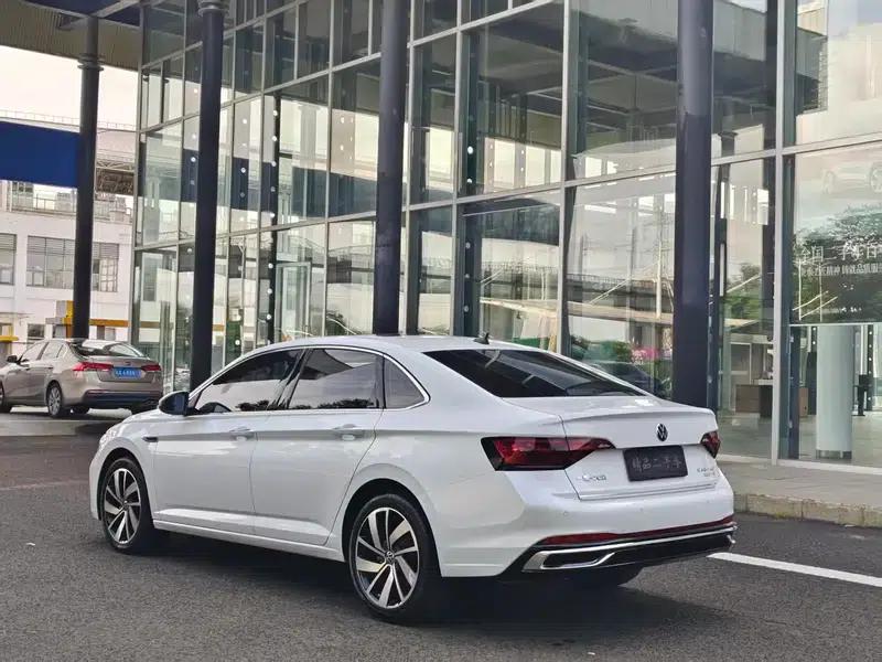 2023 Volkswagen Sagitar 300TSI DSG Excellence Edition — миниатюра 4