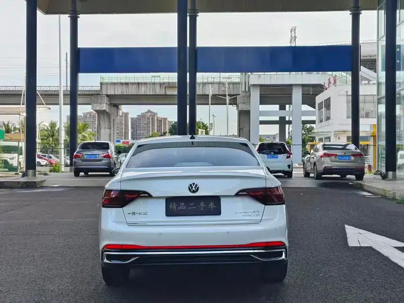 2023 Volkswagen Sagitar 300TSI DSG Excellence Edition — миниатюра 5