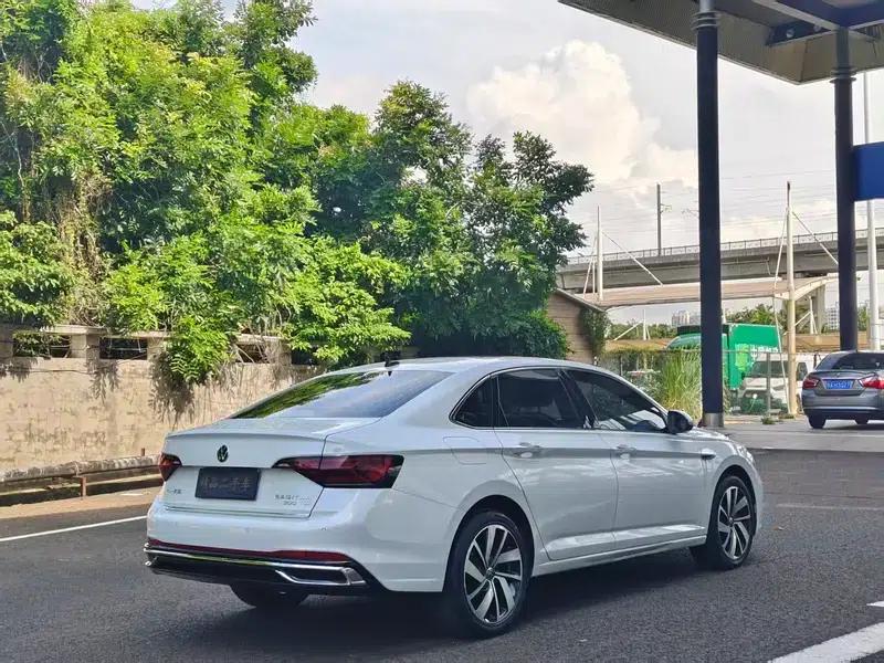 2023 Volkswagen Sagitar 300TSI DSG Excellence Edition — миниатюра 6