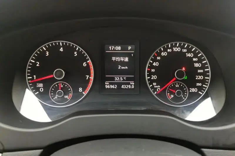 2014 Volkswagen Sagitar 1.4TSI Automatic Luxury — миниатюра 14
