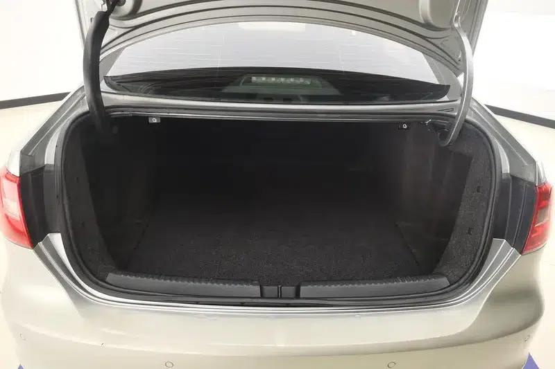2014 Volkswagen Sagitar 1.4TSI Automatic Luxury — миниатюра 17