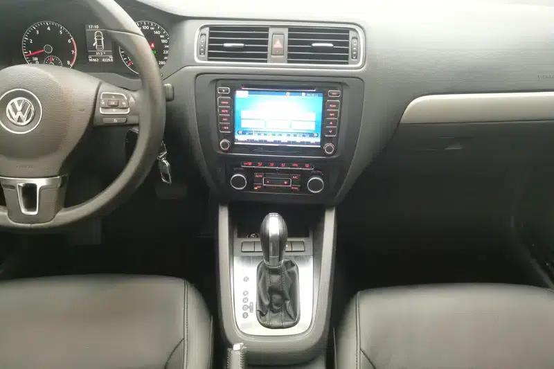 2014 Volkswagen Sagitar 1.4TSI Automatic Luxury — миниатюра 9
