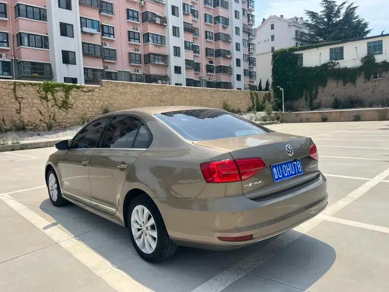 2015 Volkswagen Sagitar 1.6L Automatic Fashion Edition — миниатюра 3