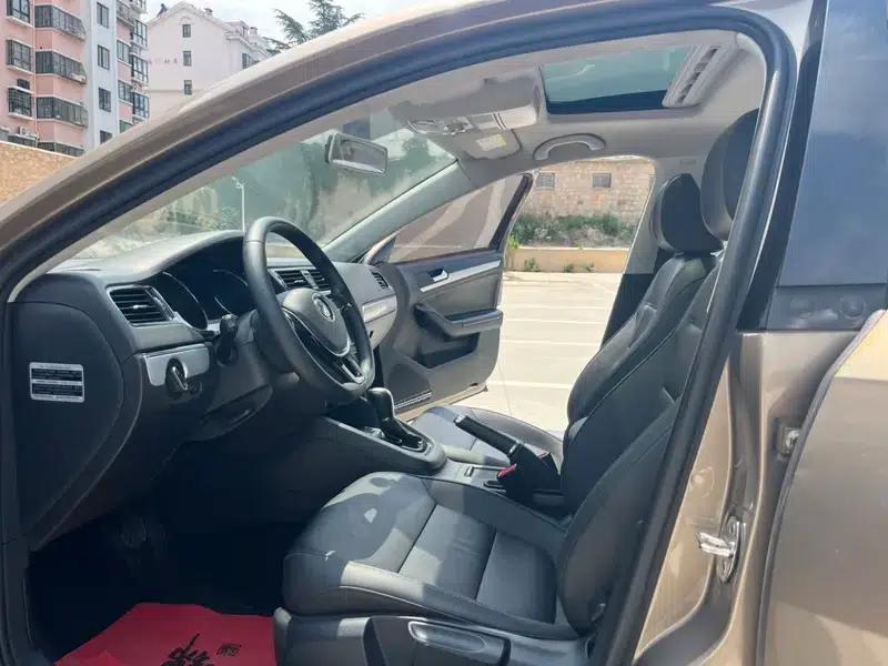 2015 Volkswagen Sagitar 1.6L Automatic Fashion Edition — миниатюра 7