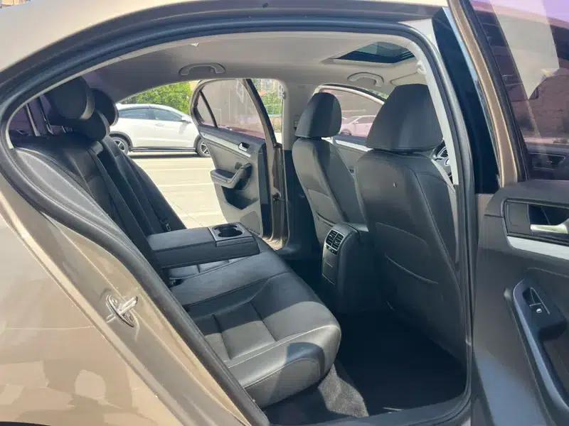 2015 Volkswagen Sagitar 1.6L Automatic Fashion Edition — миниатюра 8