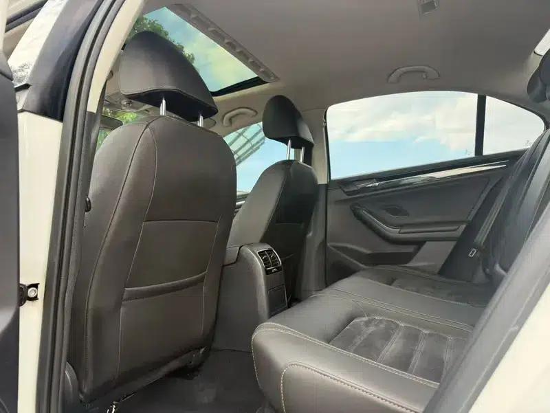 2018 Volkswagen Sagitar 280TSI DSG Luxury — миниатюра 9