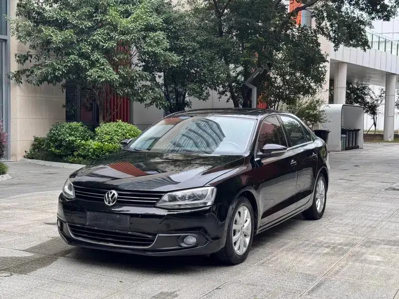 2012 Volkswagen Sagitar 1.4TSI Automatic Luxury — миниатюра 1