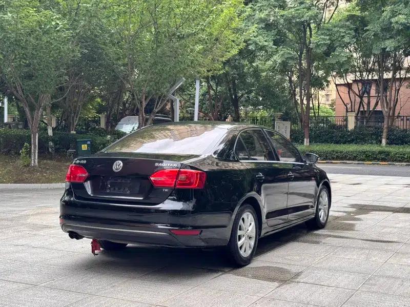 2012 Volkswagen Sagitar 1.4TSI Automatic Luxury — миниатюра 6