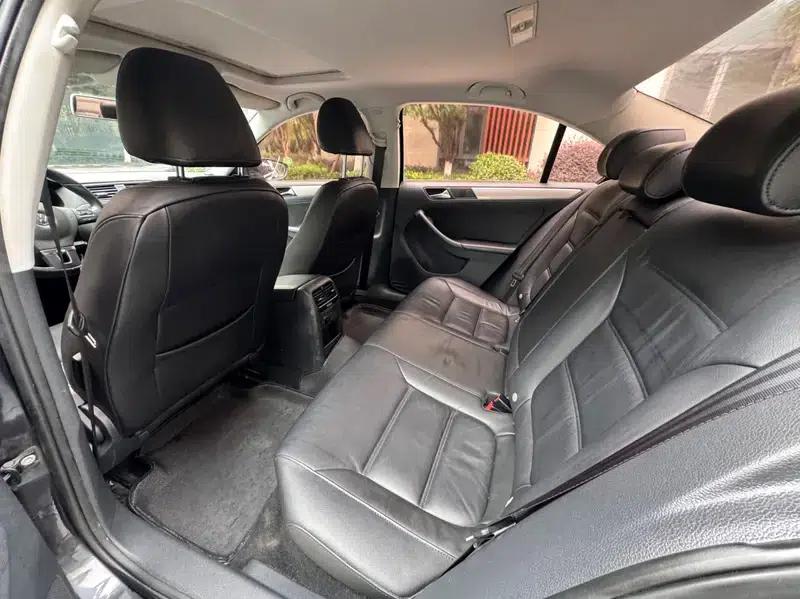 2012 Volkswagen Sagitar 1.4TSI Automatic Luxury — миниатюра 9