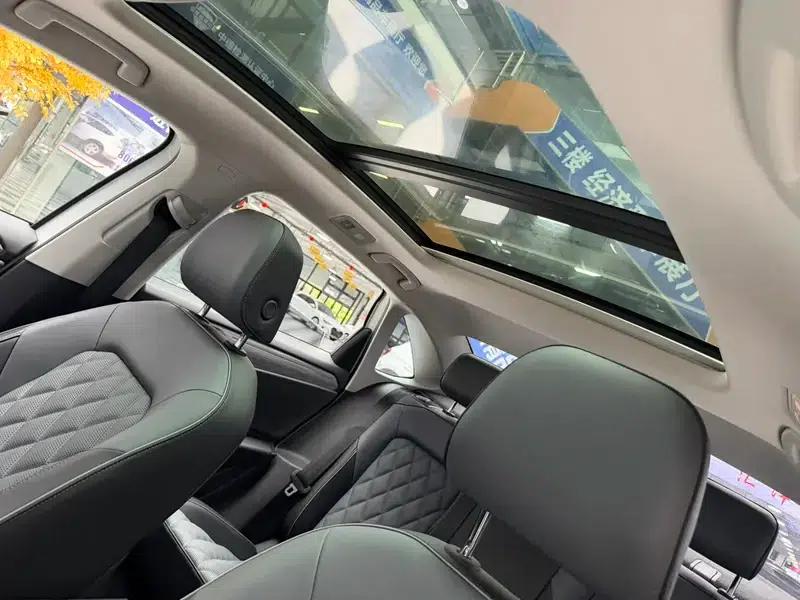 2023 Volkswagen Sagitar 280TSI DSG Super Edition — миниатюра 17