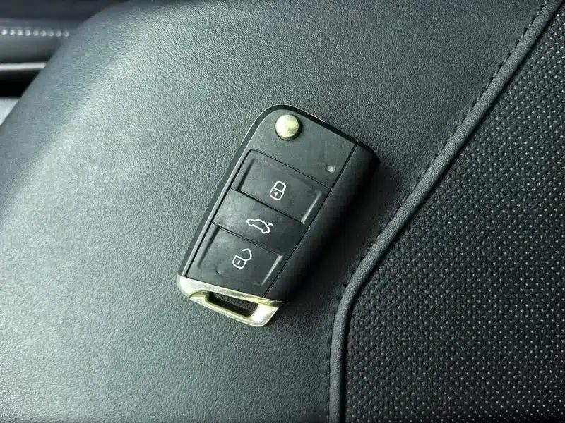 2023 Volkswagen Sagitar 300TSI DSG Super Edition — миниатюра 11