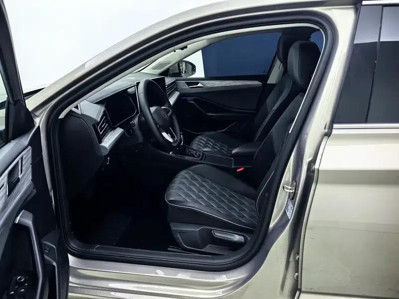 2023 Volkswagen Sagitar 300TSI DSG Super Edition — миниатюра 19